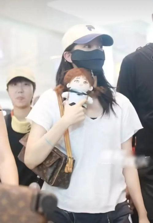 吃瓜爆料白鹿张凌赫,吃瓜群众热议娱乐圈新恋情